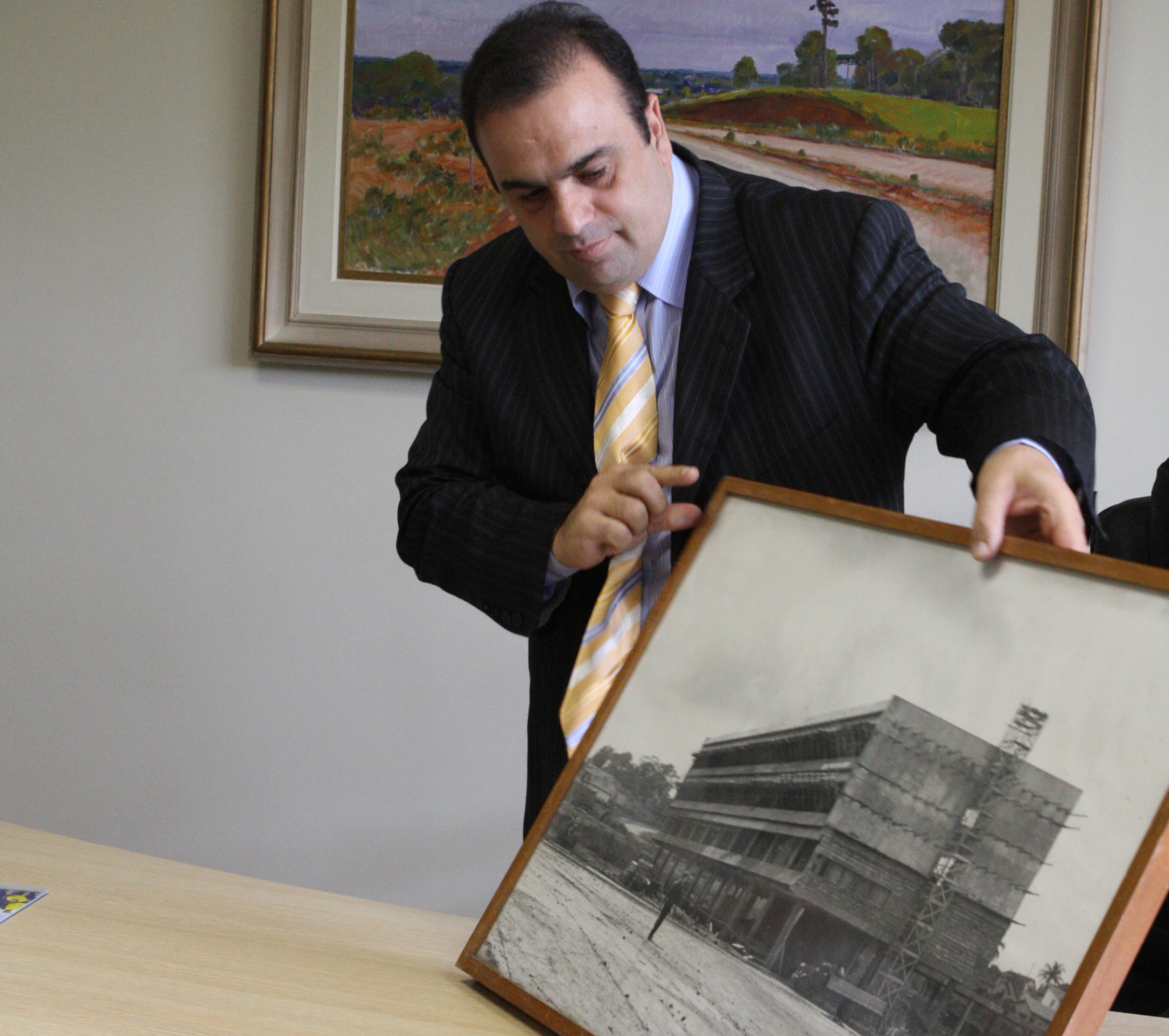Reni Pereira anuncia que Legislativo está regularizando documentação patrimonial