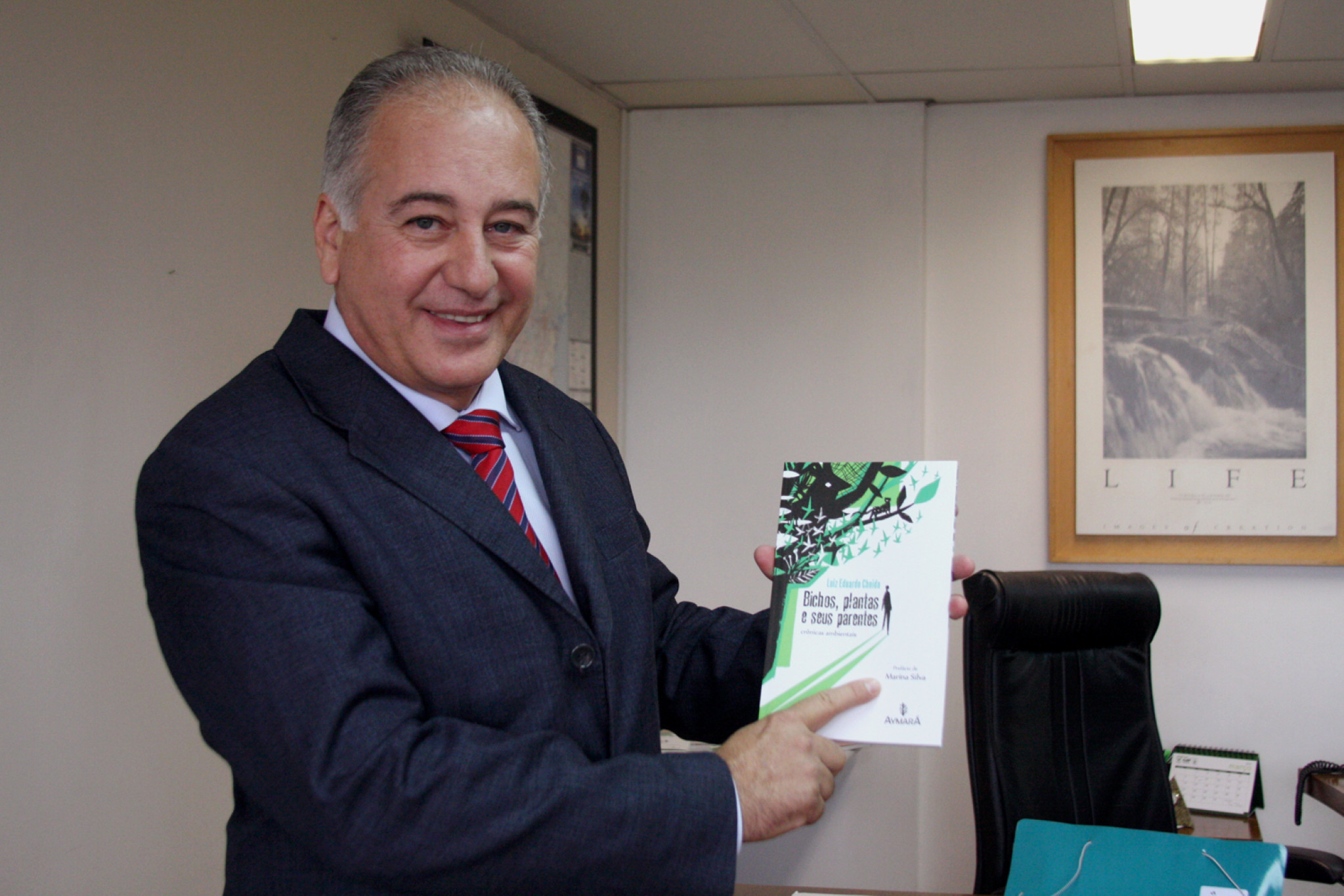 Livro de Cheida Participa da Maior Feira Literária do Mundo