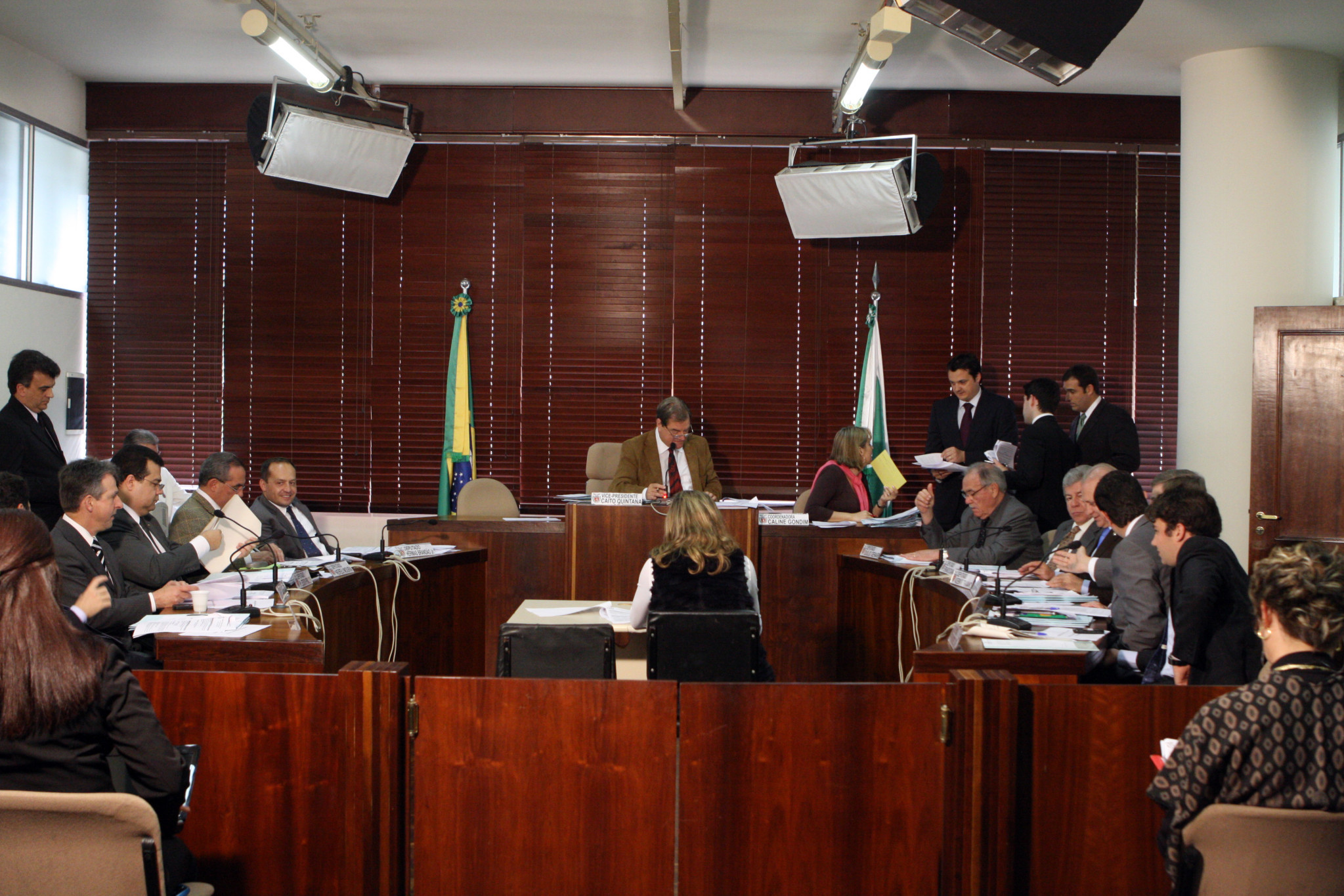 Projeto que regulamenta cobrança de diárias em hotéis ainda gera polêmica na CCJ