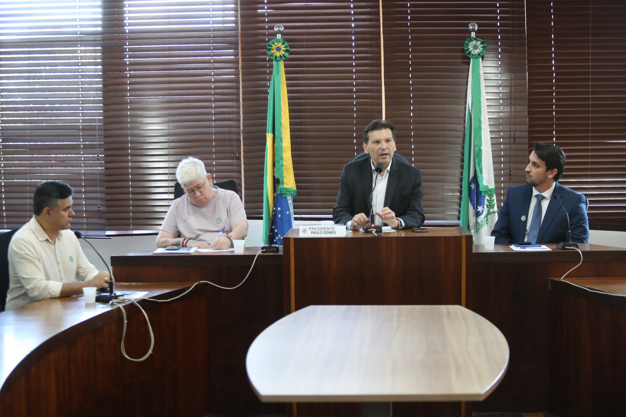 Comissão de Defesa do Consumidor discute avanços e reforça distribuição do novo Código Paranaense na Assembleia Legislativa