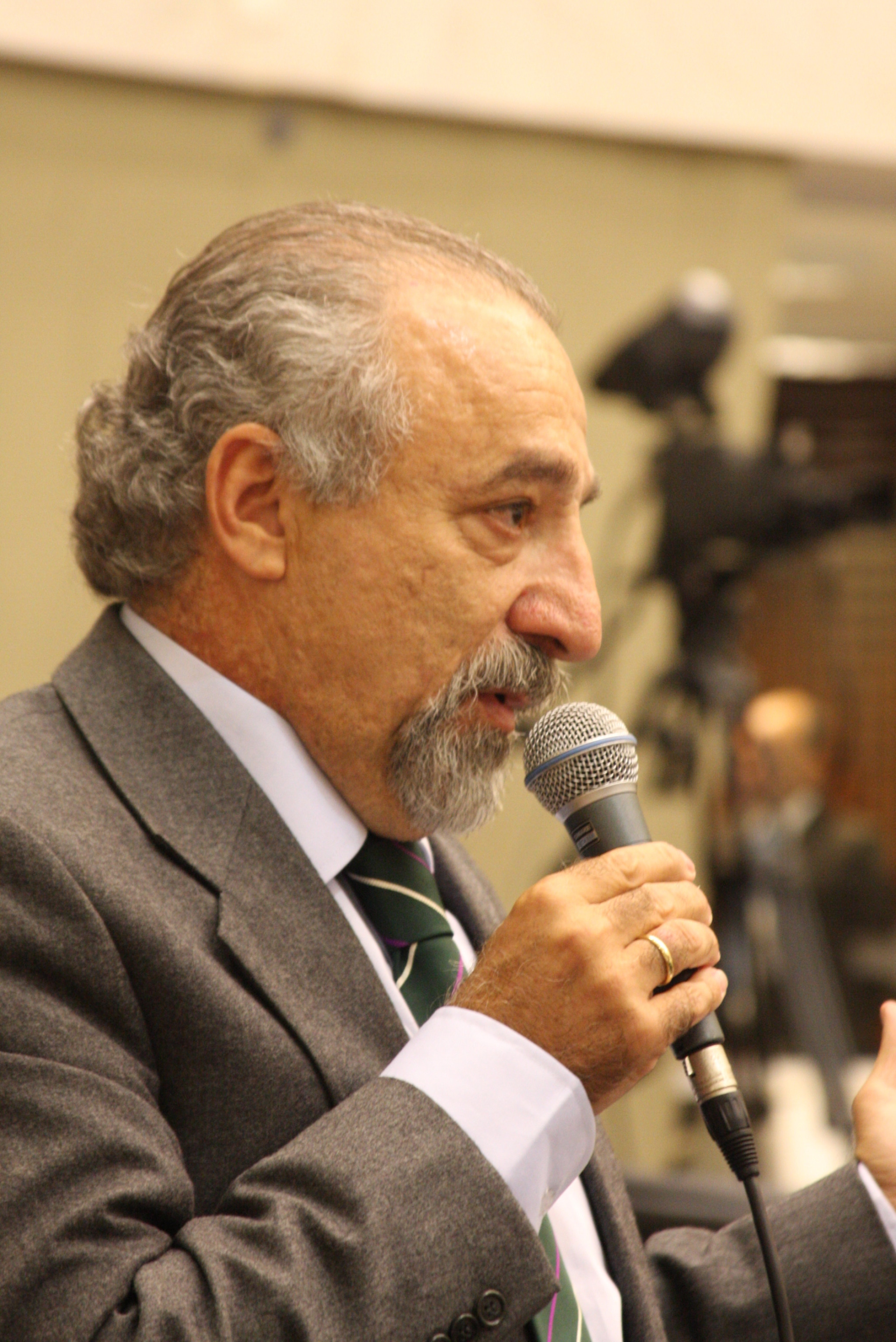 Projeto de Lei Estabelece Uso de Papel Reciclado Pela Administração Pública do Paraná