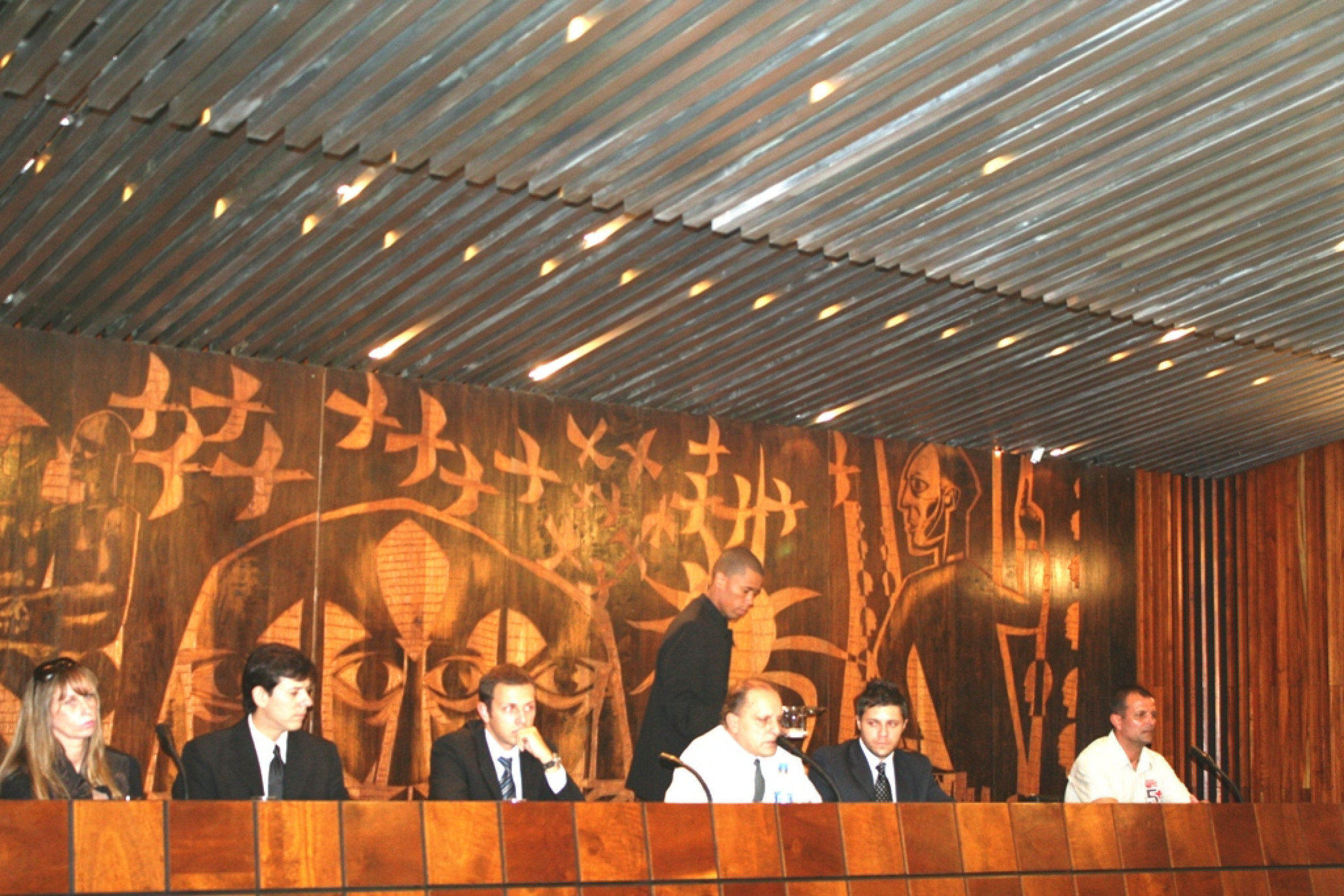 Pilotos Se Reúnem Na Assembleia Para Discutir Lei do Desporto