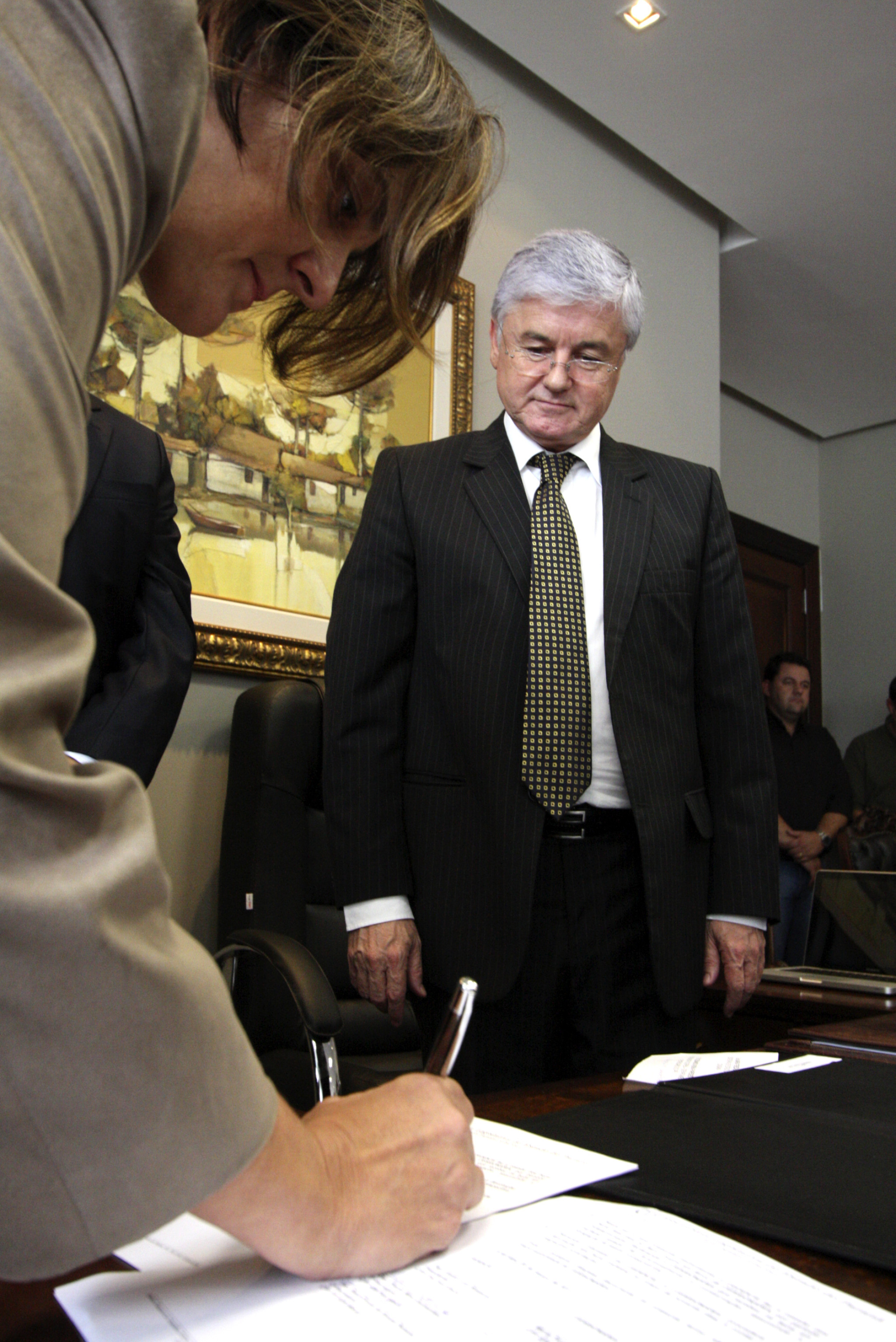 Al Formaliza Doação de Equipamentos da Antiga Gráfica Para a Secretaria de Justiça