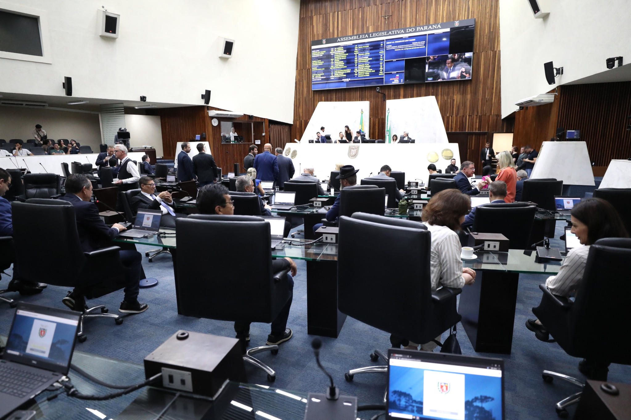 Assembleia reforça combate ao cigarro eletrônico e exige novas placas de proibição em locais públicos e privados