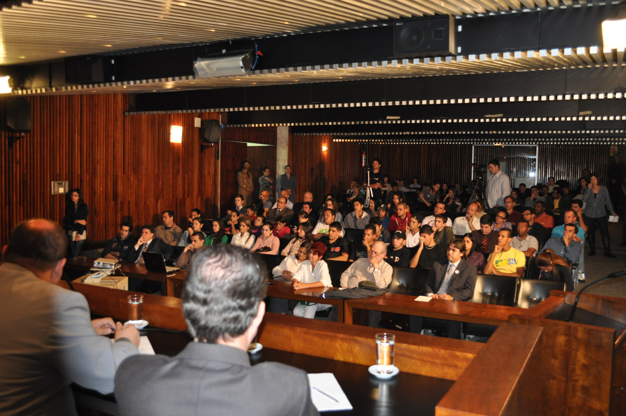 Bancada Evangélica da Assembleia Debate Kit Anti-homofobia