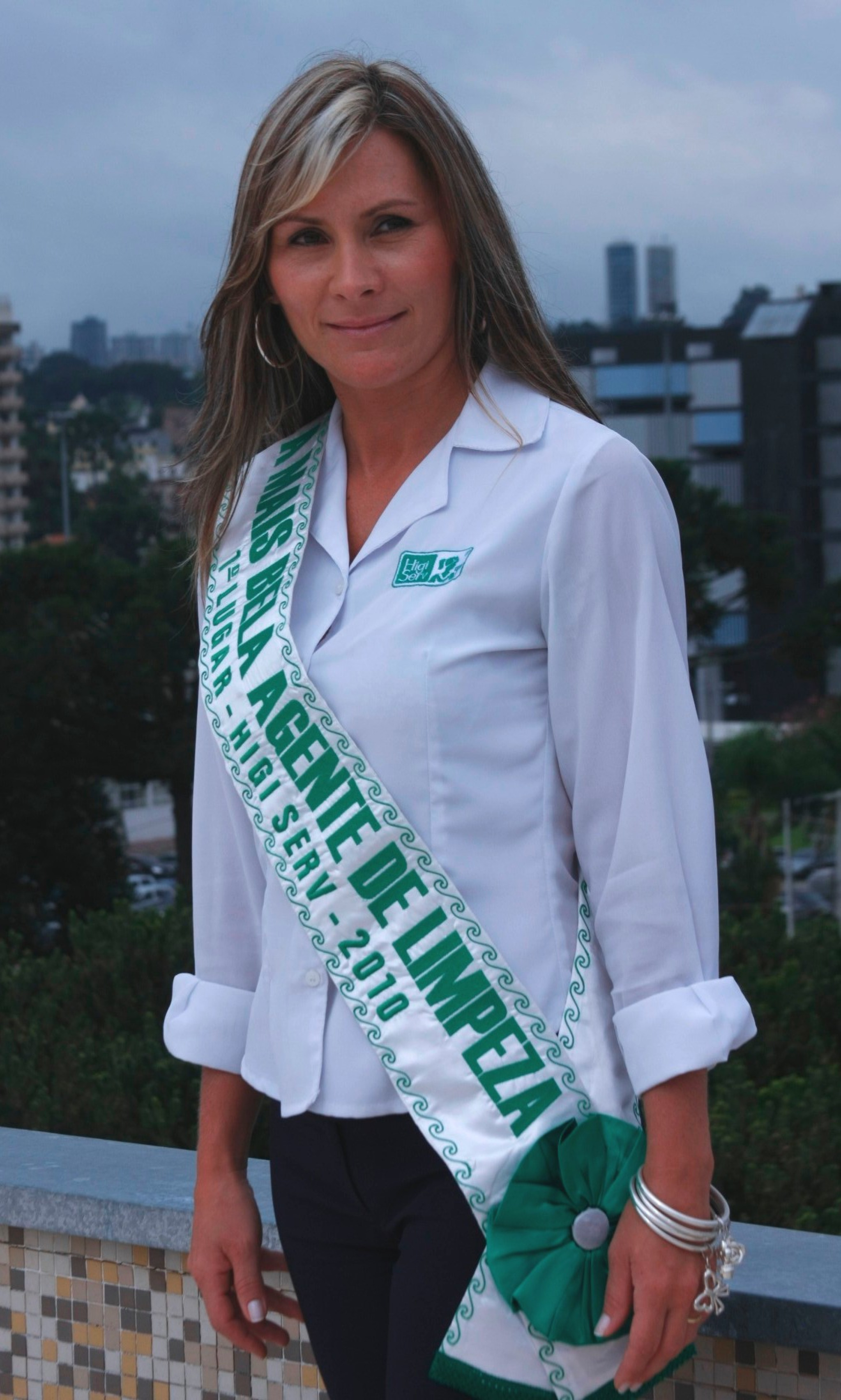 Ascensorista da Assembleia Ganha Concurso de Beleza