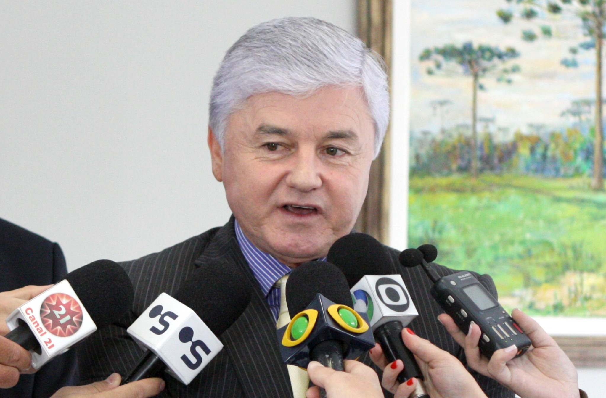 Rossoni esclarece que vetos pendentes não são motivo para anular votações