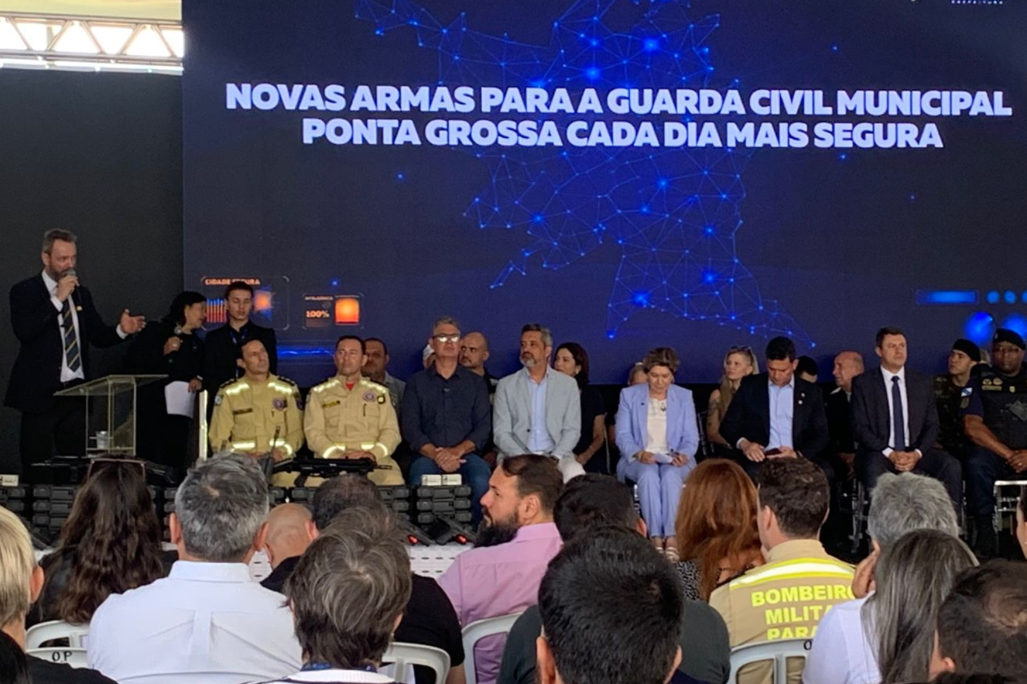 Deputado Delegado Tito Barichello (União) participa da entrega de 220 novas armas à GCM de Ponta Grossa