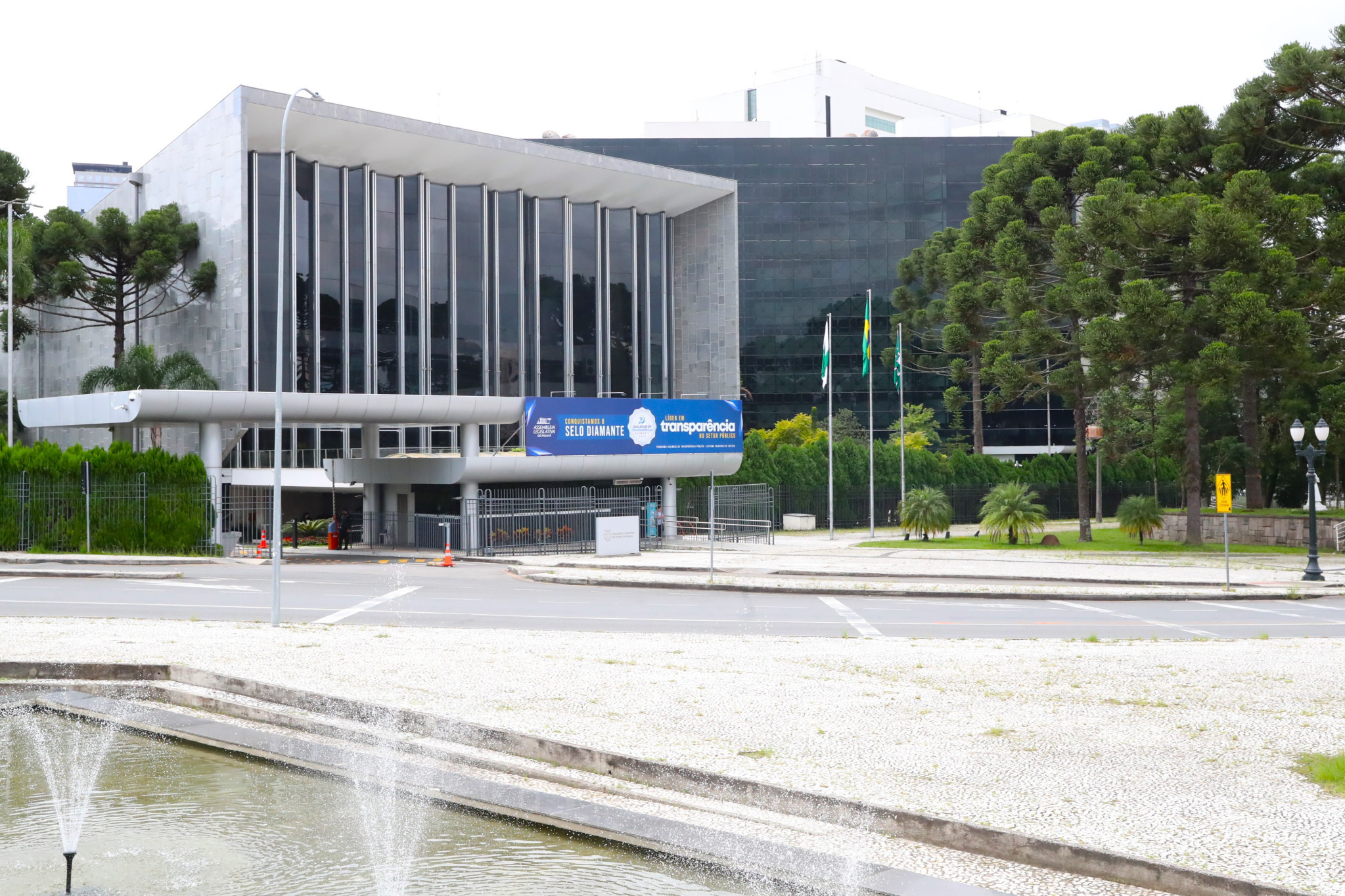 Assembleia Legislativa encerra atividades de 2025 com homenagens e debates sobre infraestrutura e meio ambiente