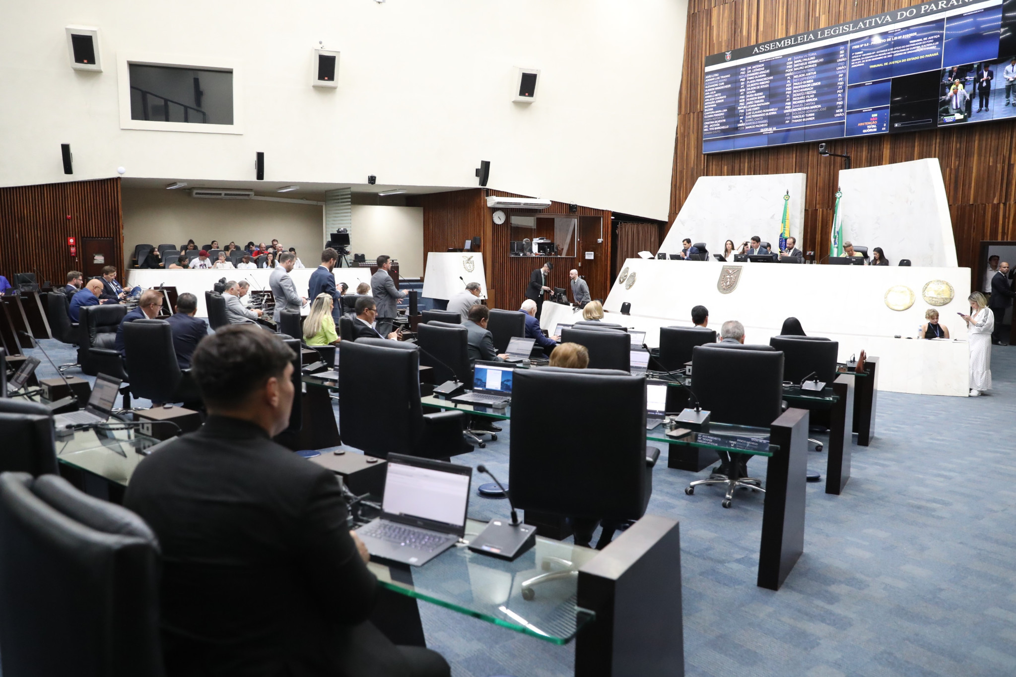 Segue para a sanção programa Orienta Paraná para apoiar a escolha profissional dos jovens paranaenses