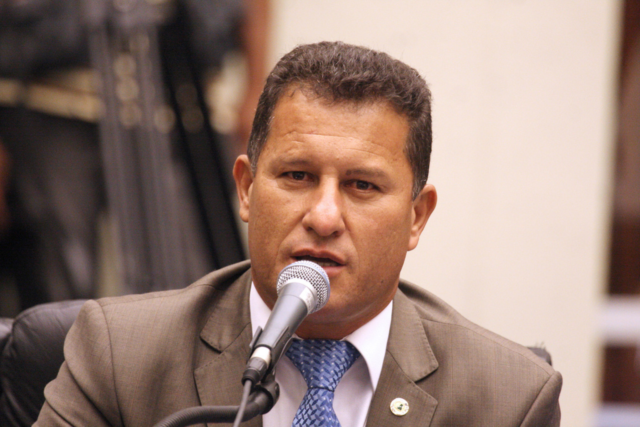 Adelino Ribeiro propõe programa de apoio a estudantes com necessidades especiais
