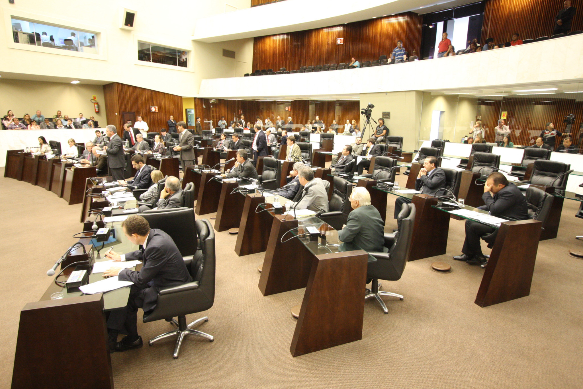 Legislativo Muda o Regimento Estabelecendo Mais Rigor No Controle da Presença Em Plenário