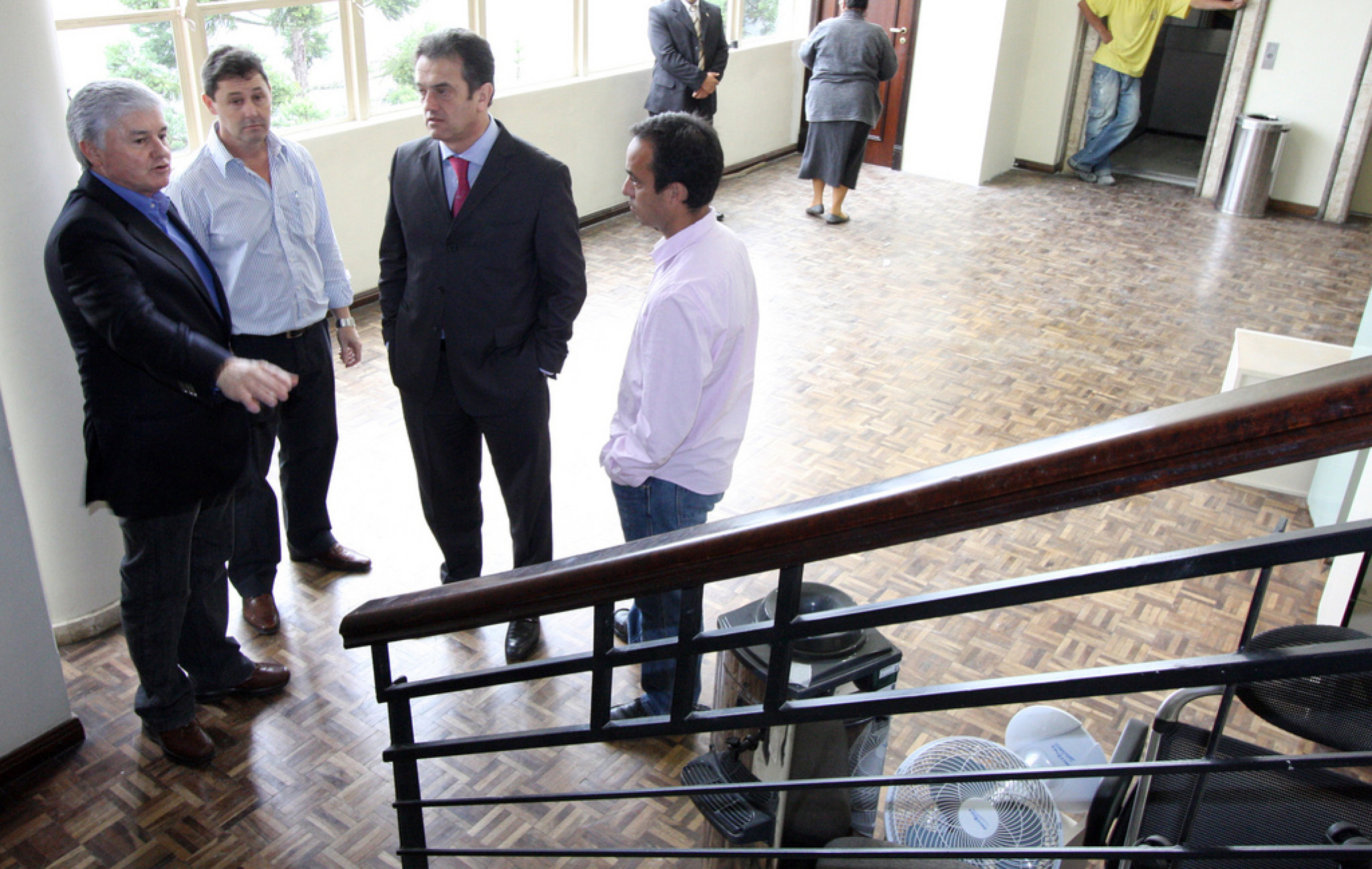 Rossoni e Plauto vistoriam obras no prédio administrativo da Assembleia