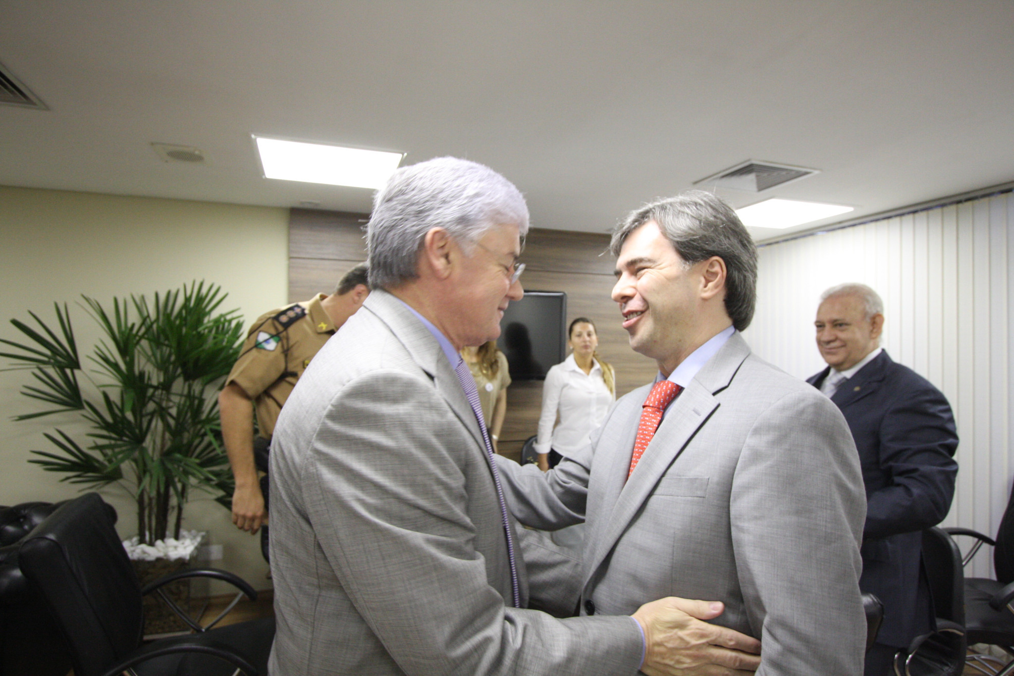 Rossoni Recepciona Secretário de Segurança Pública