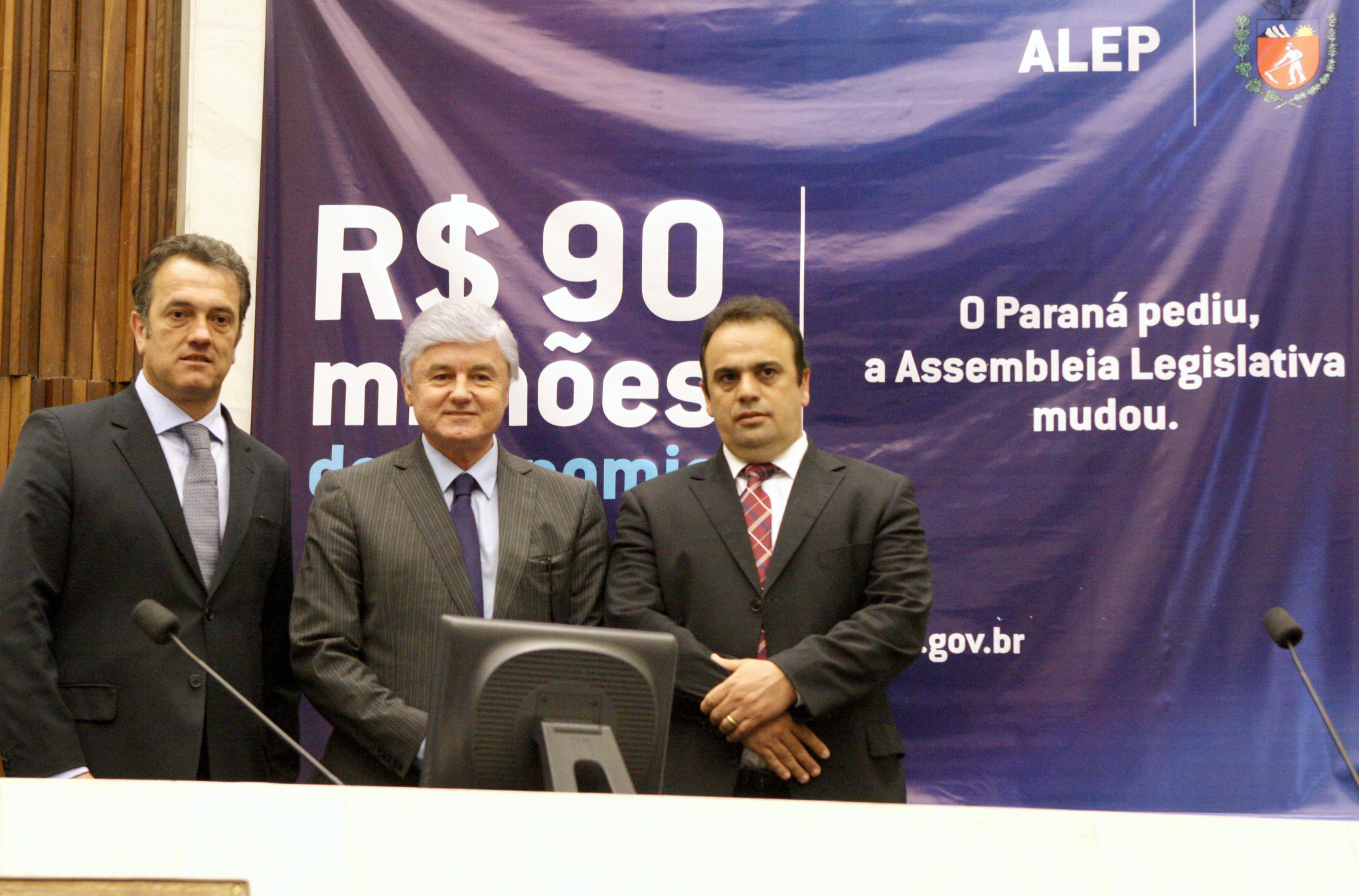 Mesa Executiva faz prestação de contas da gestão durante sessão solene