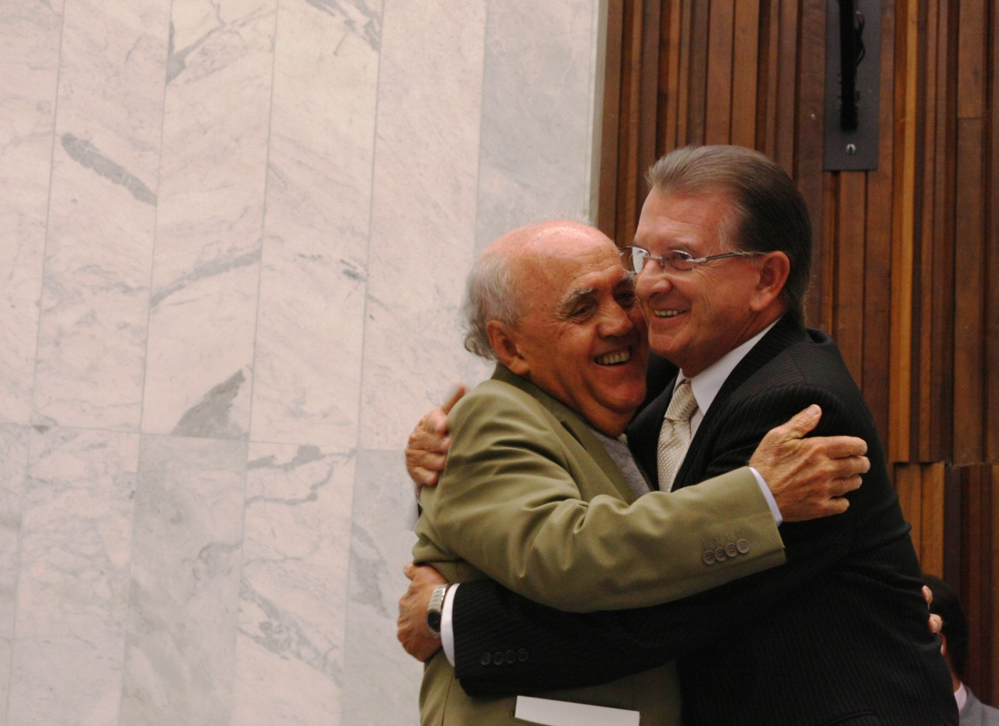 Sebastião Nery Visita a Assembleia Para Falar de Lançamento de Livro