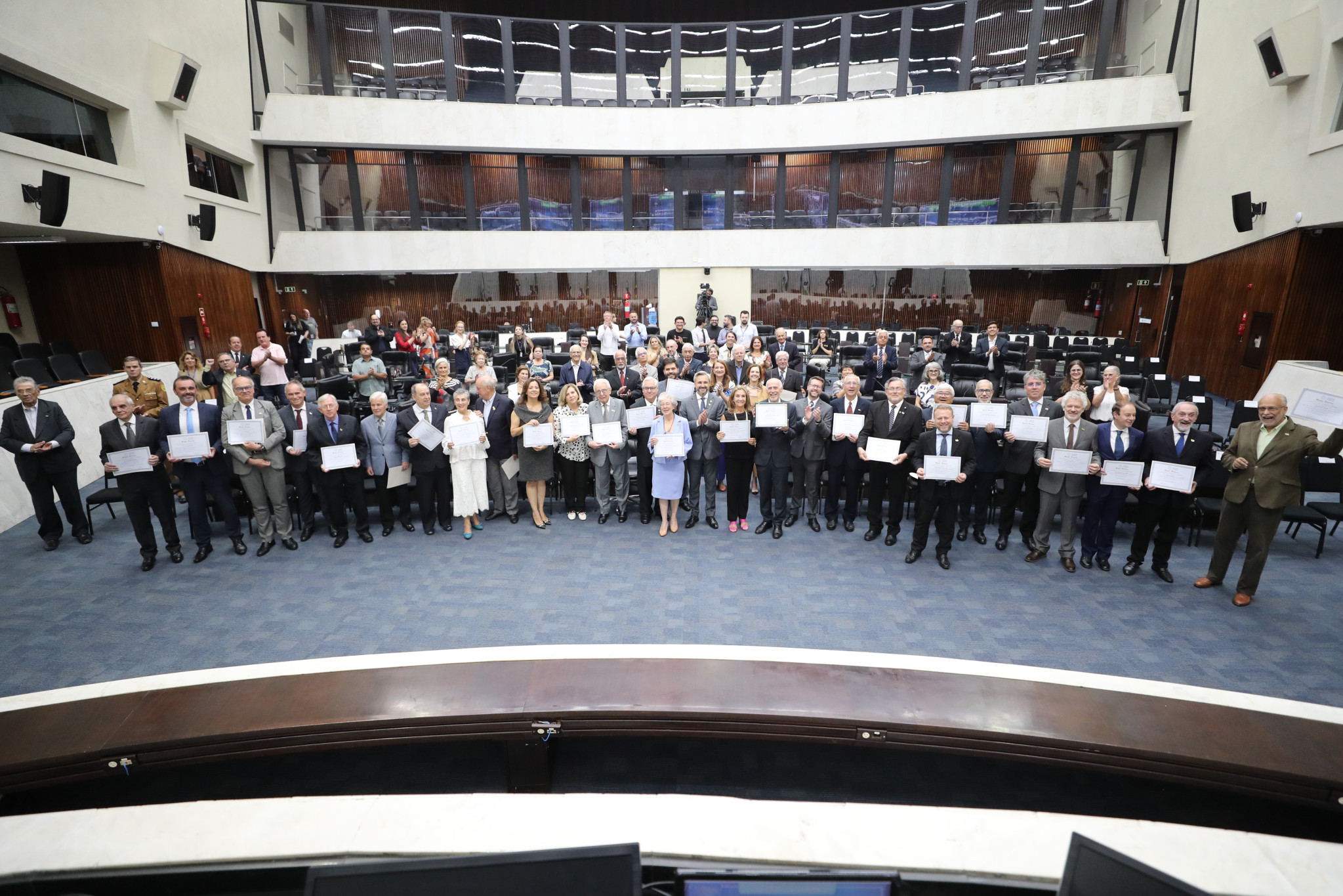 Centenário do Instituto de Engenharia do Paraná é celebrado em Sessão Solene na Assembleia Legislativa