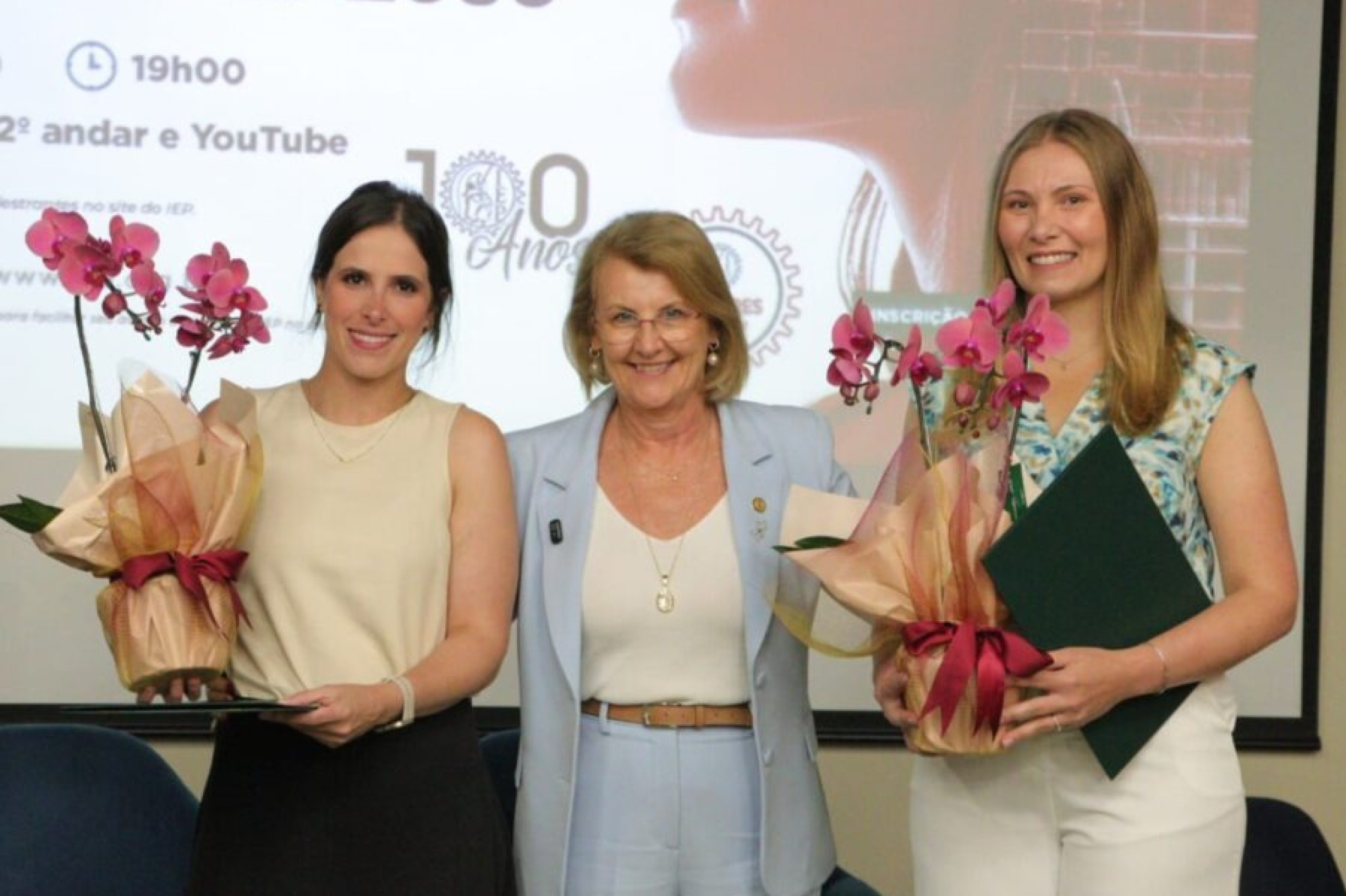 Deputada Secretária Márcia Huçulak (PSD) destaca trabalho das mulheres em homenagem da Alep a engenheiras da ponte de Guaratuba