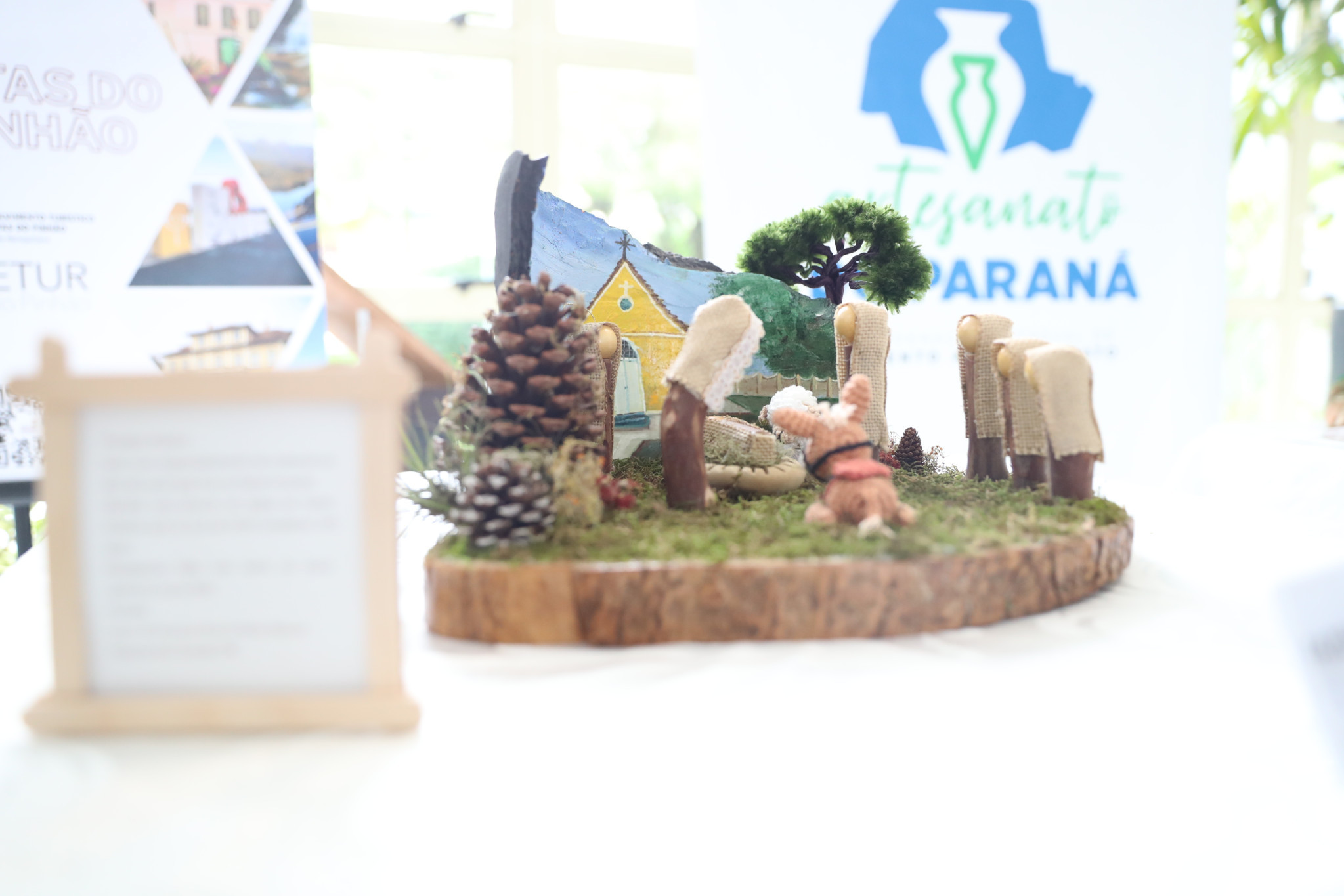 Assembleia recebe exposição de presépios natalinos da COOPArte/Adetur – Rota do Pinhão