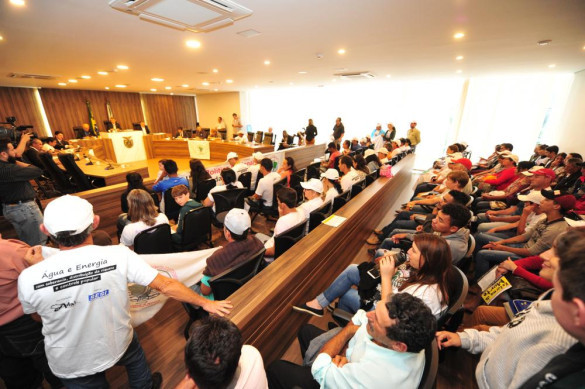 Reunião debate na Assembleia Legislativa situação dos atingidos por barragens
