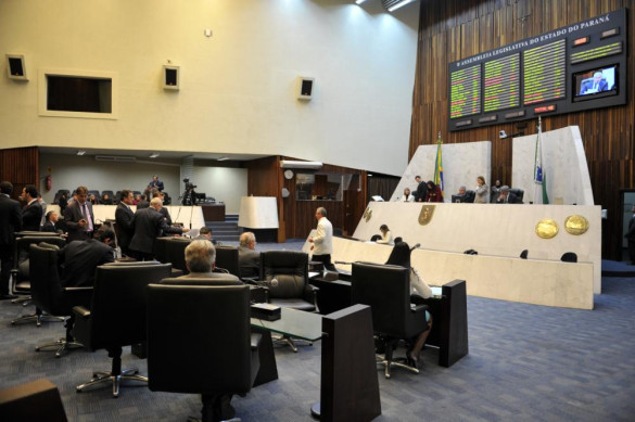 Assembleia aprova o relatório final da CPI da Telefonia Móvel