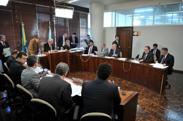 CCJ fará sessão extra para analisar venda de ações da Sanepar pelo Governo do Estado