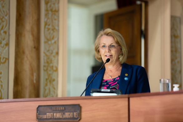 “Enfrentamos uma guerra”, destaca deputada Secretária Márcia Huçulak (PSD) no Dia da Gratidão ao lembrar os seis anos da pandemia de Covid-19