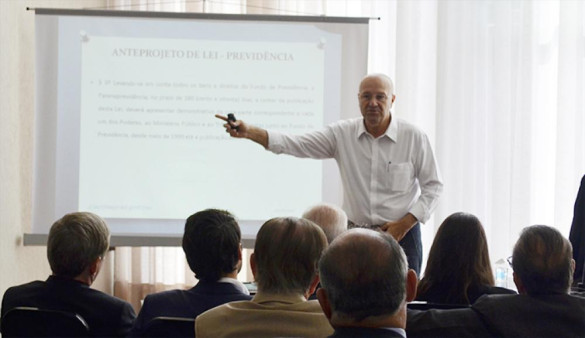 Romanelli detalha anteprojeto a deputados e confirma audiência para debater PARANAPREVIDÊNCIA