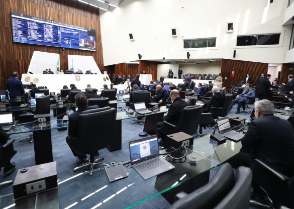 Projetos que promovem adequações no Executivo e Judiciário avançam na Assembleia