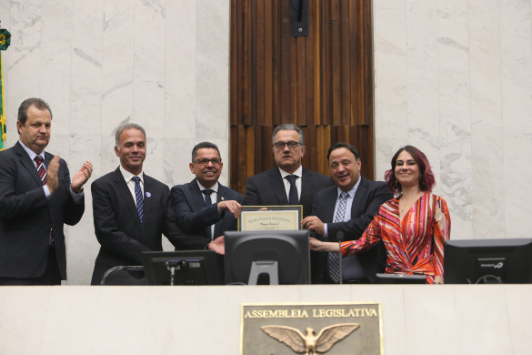 Assembleia comemora os 50 anos da Universidade Estadual de Ponta Grossa