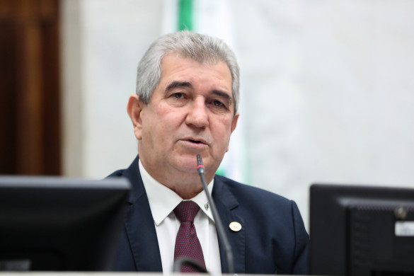 Deputado Pedro Paulo Bazana (PSD) orienta entidades sobre renovação do título de utilidade pública no Paraná