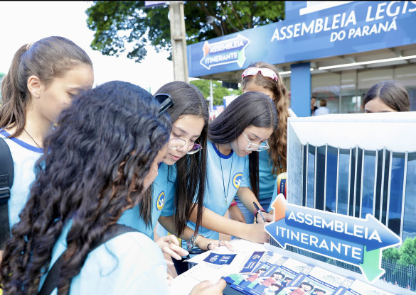 Assembleia Itinerante se destaca em promover a ligação entre população, lideranças e entidades com o Legislativo