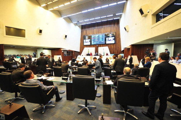 Assembleia Legislativa aprova onze projetos de lei na sessão plenária desta quarta-feira (18)