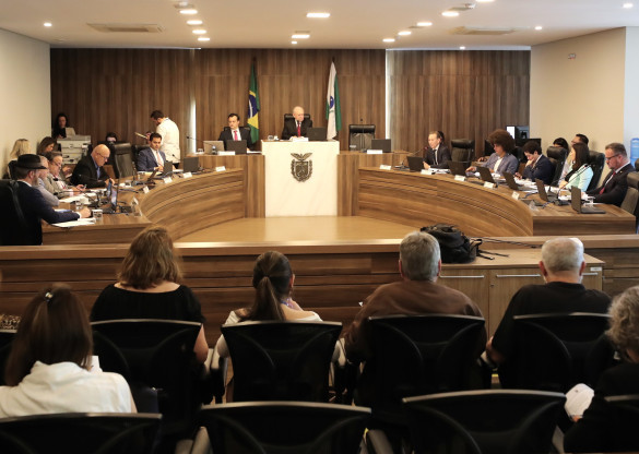 Em alusão ao Outubro Rosa, CCJ analisa propostas que fortalecem ações de prevenção ao câncer de mama