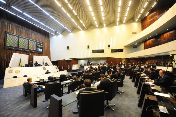 Assembleia Legislativa fará a revisão e consolidação das leis paranaenses