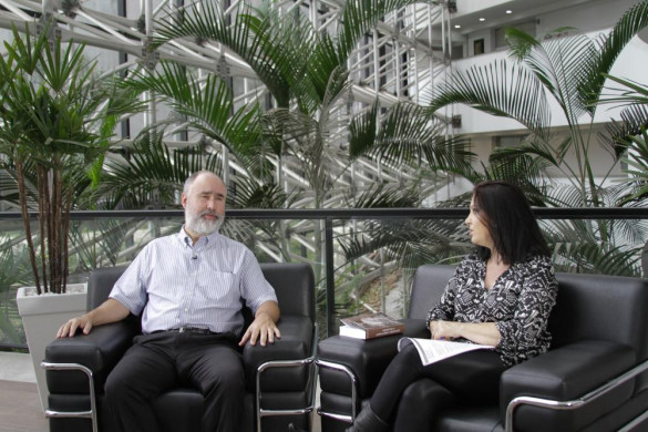 Programa "Autores Paranaenses" destaca trabalho sobre o papel das mulheres na política paranaense