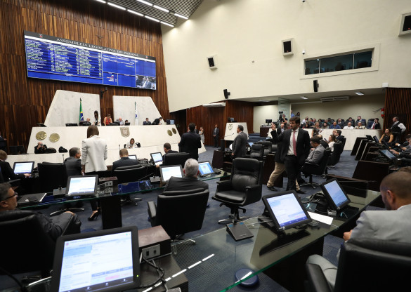 Condenado por crime contra mulher ficará impedido de exercer cargo público