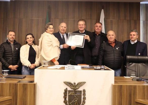Assembleia homenageia Gilberto Bocchi, pioneiro de Santa Izabel do Oeste
