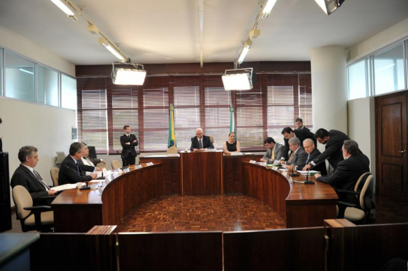 CCJ aprova projeto que transforma autarquia dos Portos de Paranaguá e Antonina em empresa pública