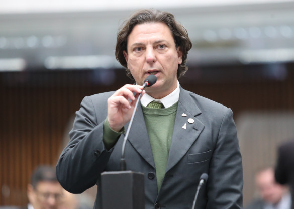 Deputado Anibelli Neto é o novo líder do MDB na Assembleia Legislativa do Paraná
