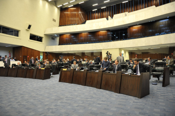 Assembleia aprova nove projetos de lei e 40 indicações parlamentares