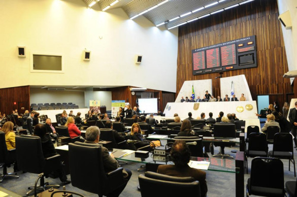 Uso responsável da internet por crianças e adolescentes é tema de audiência pública na Assembleia