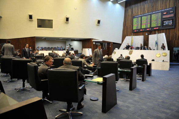 Deputados aprovam regras mais rígidas para concessão de títulos de utilidade pública