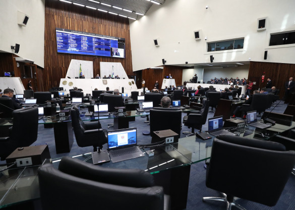 A proposta que garante vagas de piloto de aeronaves da PM para praças da corporação é aprovada em redação final
