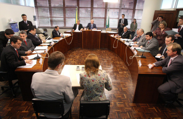 Empréstimo de US$ 350 milhões volta à pauta da CCJ na segunda-feira (31)