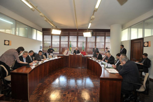 CCJ aprova emenda a projeto do Quadro Próprio dos Peritos Oficiais do Estado