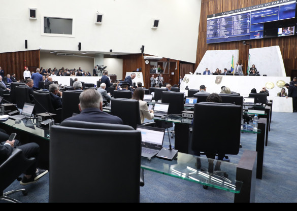 Deputados aprovam novas regras de aposentadoria e pensão a servidores da Segurança Pública no Paraná