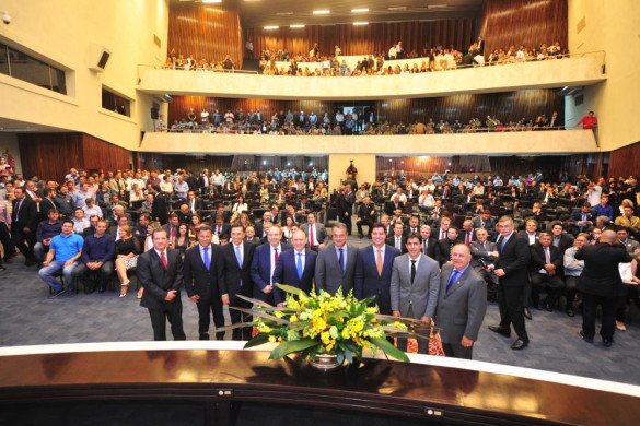 Nova Mesa Executiva é empossada na Assembleia Legislativa do Paraná