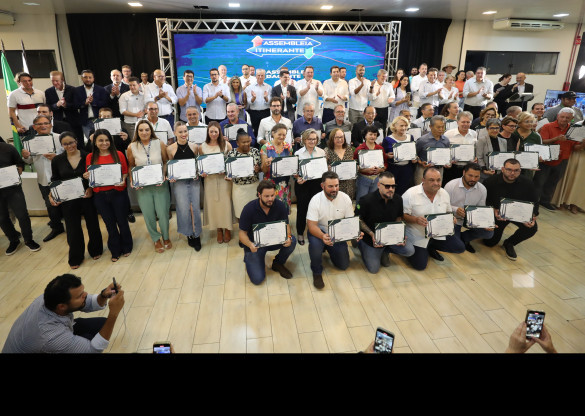 Em Sessão Especial, Assembleia Legislativa recebe reivindicações de Paranavaí e região