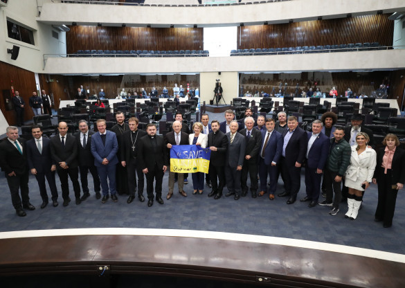 Assembleia recebe comitiva da Ucrânia e deve encaminhar moção de apoio à participação em Cúpula de Paz